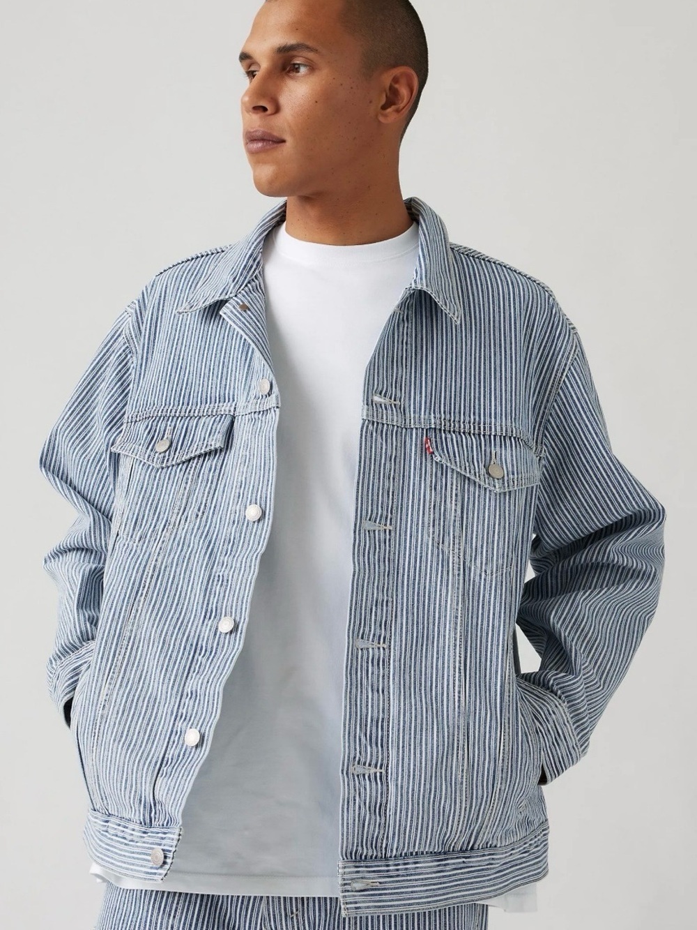 LEVI’S Relaxed Striped Cotton
Jacket, blue and white